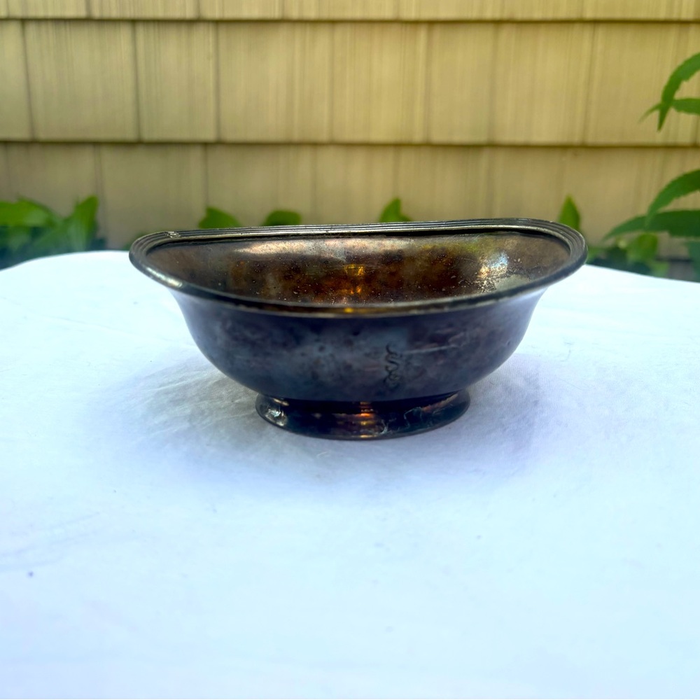 Vintage Mandel Brothers 8 Oz. Silver Plate Small Nut Candy Dish